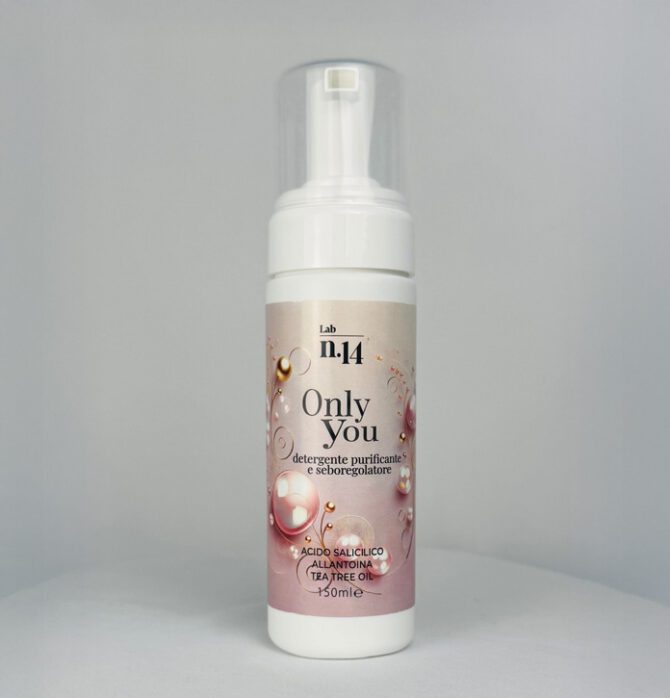 Mousse Viso all'Acido Salicilico Seboregolatrice